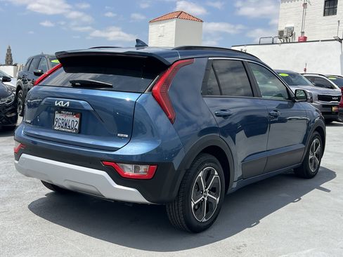Certified 2023 Kia Niro EX FWD image 7