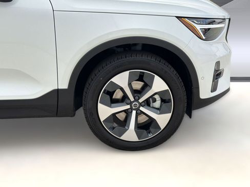 New 2026 Volvo XC40 B5 Plus w/ Protection Package Premier image 11