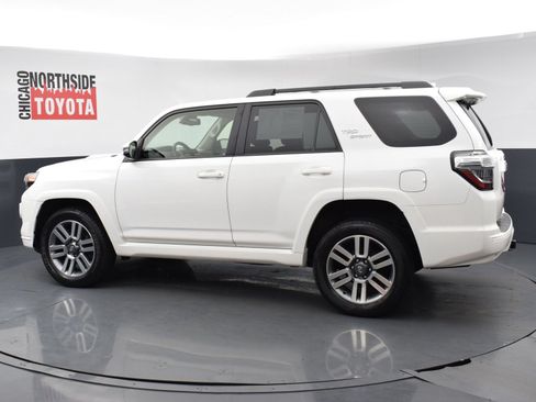 Used 2022 Toyota 4Runner TRD Sport w/ Technology Package AWD/4WD image 2