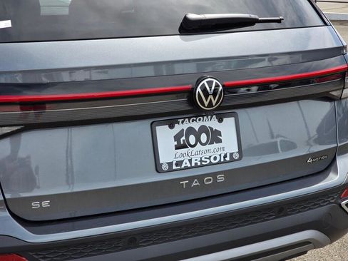 New 2026 Volkswagen Taos SE AWD/4WD image 12
