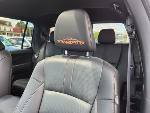 Certified 2025 Honda Ridgeline TrailSport image 11
