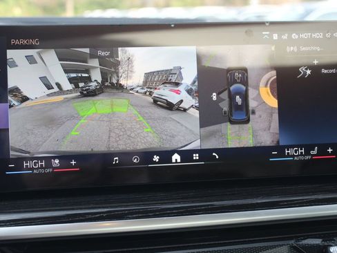 New 2026 BMW X6 xDrive40i w/ Executive Package image 16