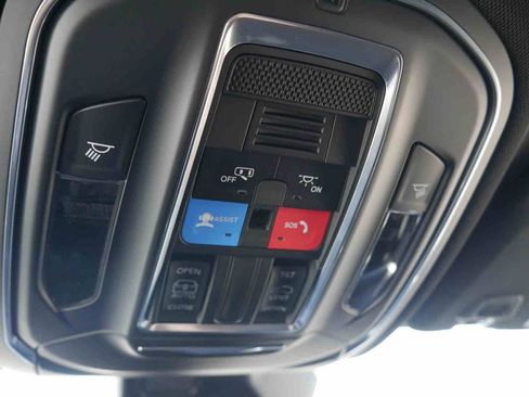 New 2025 Jeep Grand Cherokee Laredo X image 34