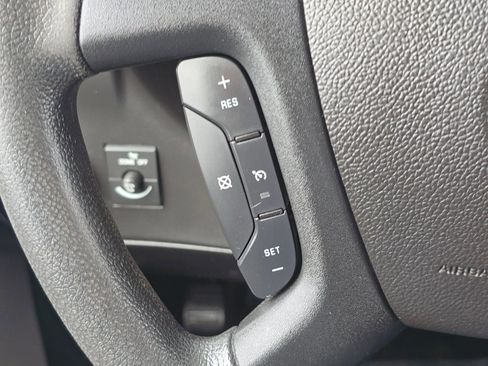 Used 2021 Chevrolet Express 3500 LT w/ LT Preferred Equipment Group image 17