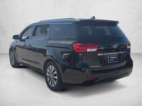 Used 2017 Kia Sedona SX FWD image 8