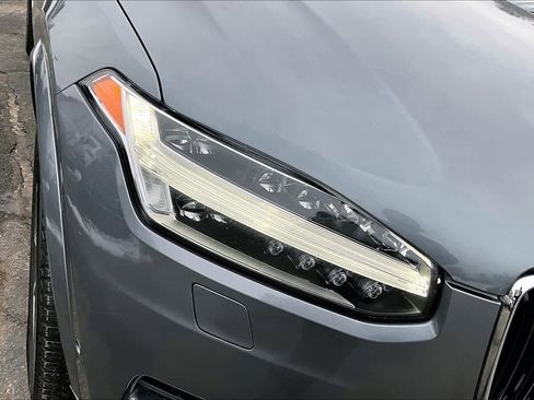Used 2017 Volvo XC90 T6 Momentum w/ Vision Package image 26