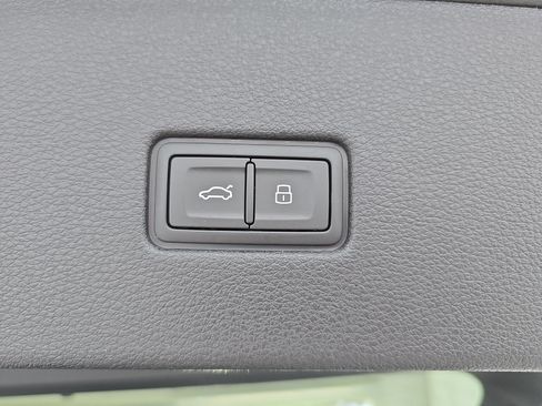 Used 2024 Audi Q8 Premium Plus AWD/4WD image 13