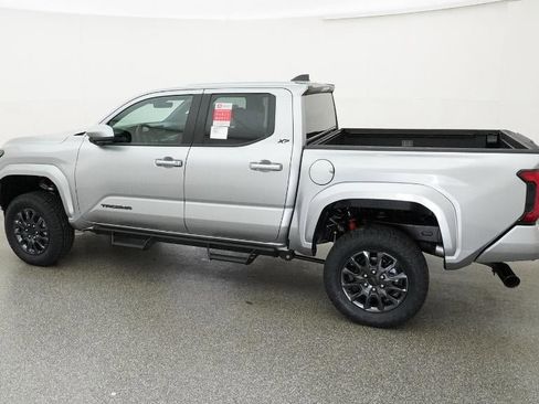 New 2025 Toyota Tacoma SR5 image 31