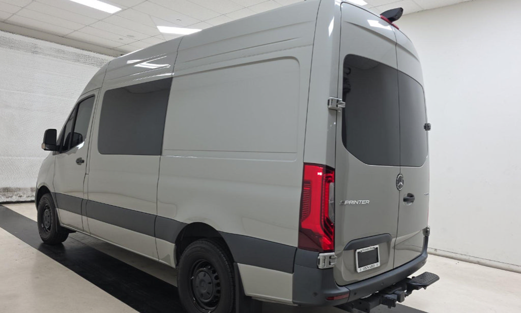 Used 2025 Mercedes-Benz Sprinter 2500 image 6