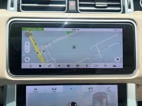 Used 2019 Land Rover Range Rover HSE image 22