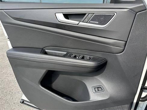 New 2026 Volkswagen Atlas Cross Sport SEL Premium R-Line image 16