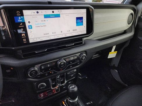 Used 2024 Jeep Wrangler Unlimited Sport image 8