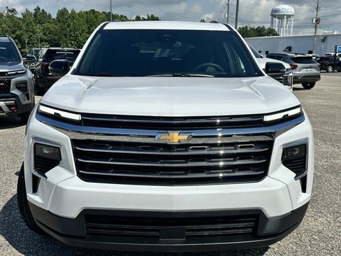 New 2026 Chevrolet Traverse LT w/ LPO, Floor Liner Package image 2