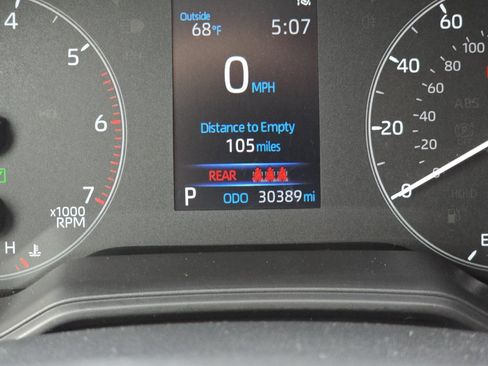 Used 2025 Toyota Corolla LE FWD image 20