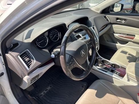 Used 2015 Acura TLX FWD image 9