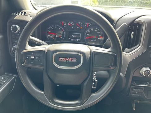 Used 2020 GMC Sierra 2500 4x4 Crew Cab w/ Gooseneck/5TH Wheel Package image 11