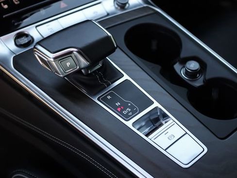 Used 2021 Audi A7 e Prestige w/ Prestige Package image 26