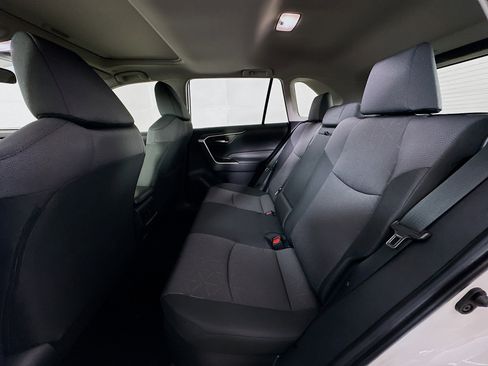 Used 2025 Toyota RAV4 XLE w/ Convenience Package image 27