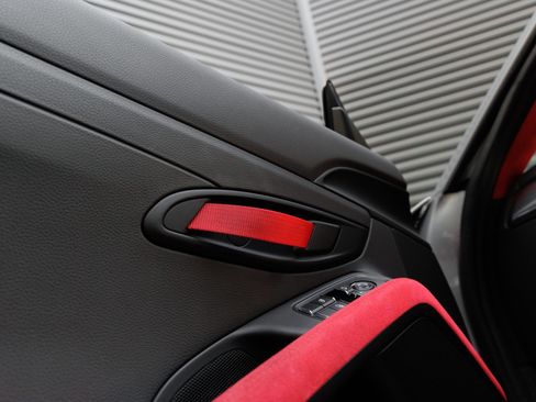 Certified 2019 Porsche 911 GT2 RS RWD image 16