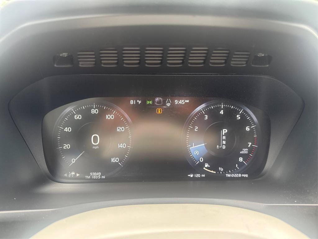Used 2020 Volvo XC90 T6 Momentum AWD/4WD image 14