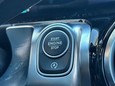 New 2025 Mercedes-Benz GLB 35 AMG 4MATIC image 28