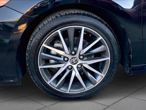 Used 2024 Toyota Camry XLE image 11