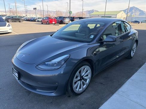 Used 2022 Tesla Model 3 Long Range image 3
