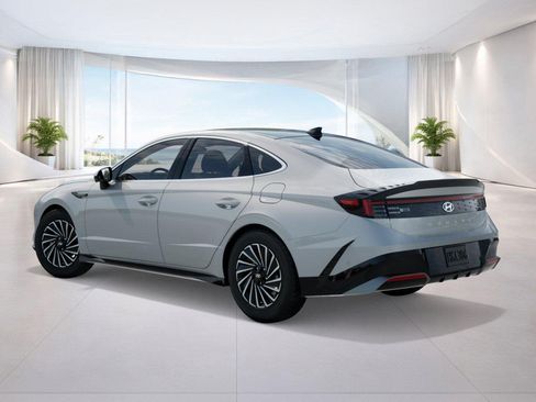 New 2026 Hyundai Sonata Limited FWD image 5