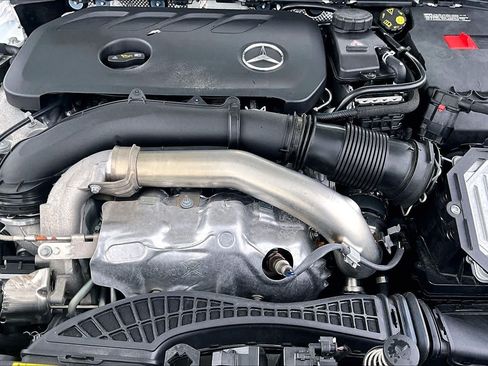 Used 2025 Mercedes-Benz GLB 250 image 33