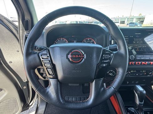 Used 2025 Nissan Frontier PRO-4X AWD/4WD image 26