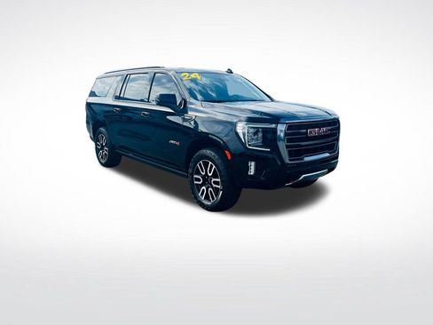 Used 2024 GMC Yukon XL AT4 w/ Technology Package AWD/4WD image 11
