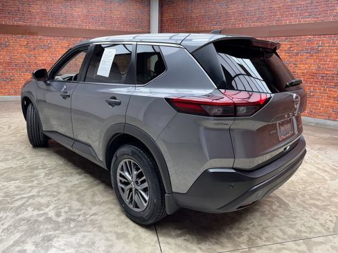 Used 2021 Nissan Rogue S AWD/4WD image 2