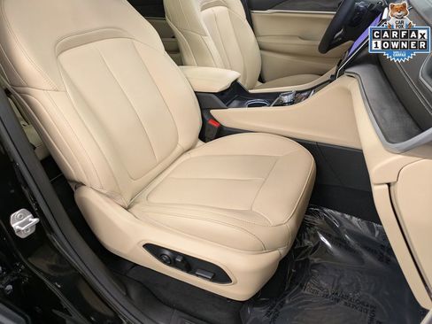 Used 2025 Jeep Grand Cherokee L Limited w/ Black Appearance Package AWD/4WD image 29