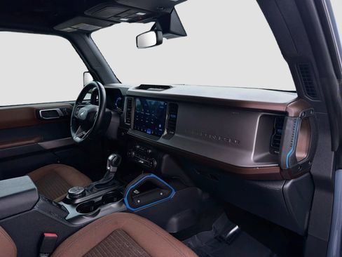 Used 2023 Ford Bronco Outer Banks AWD/4WD image 14