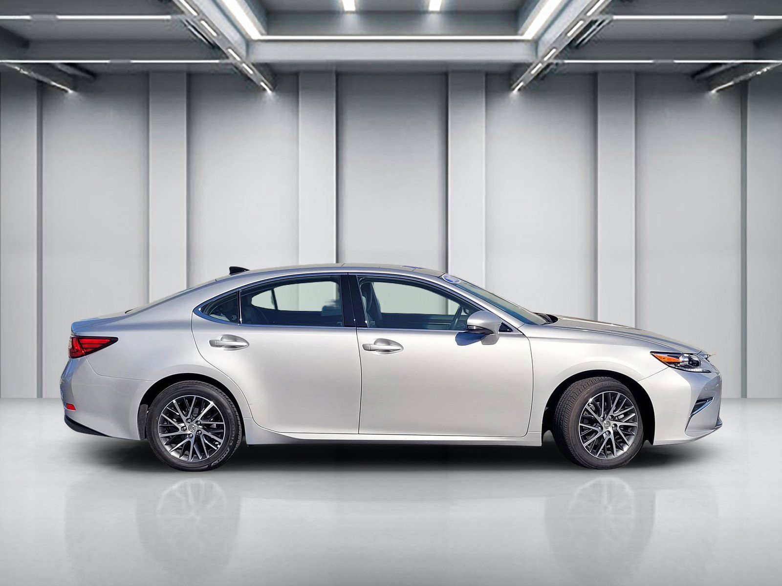 Used 2017 Lexus ES 350 w/ Navigation System Package FWD image 4