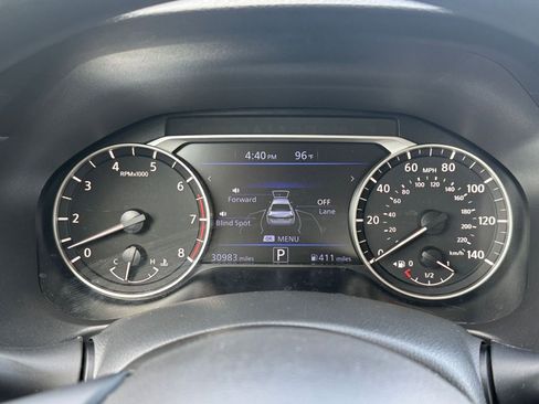 Used 2025 Nissan Altima 2.5 SV FWD image 41