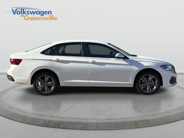 Certified 2023 Volkswagen Jetta SE FWD image 2