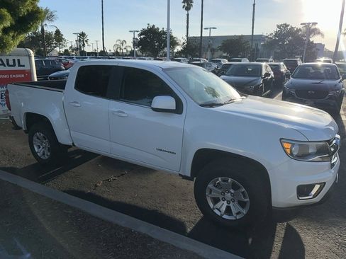 Used 2017 Chevrolet Colorado LT w/ LT Convenience Package image 5