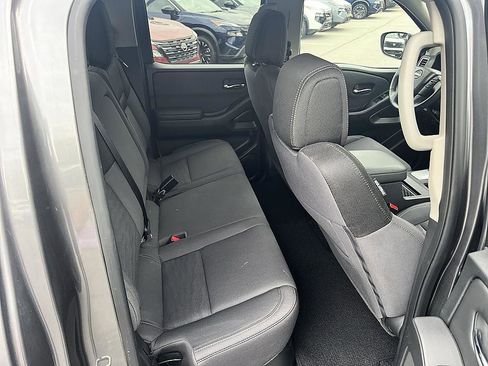 Certified 2024 Nissan Frontier SV w/ SV Convenience Package RWD image 18