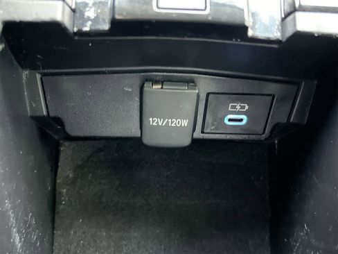 Used 2022 Toyota Corolla LE image 31