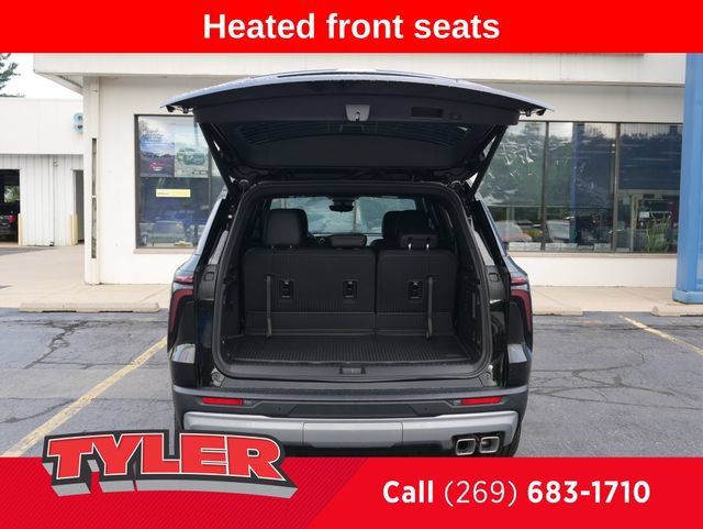 New 2026 Chevrolet Traverse LT w/ Driver Confidence Package AWD/4WD image 15