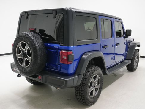 Used 2019 Jeep Wrangler Unlimited Sport S image 2