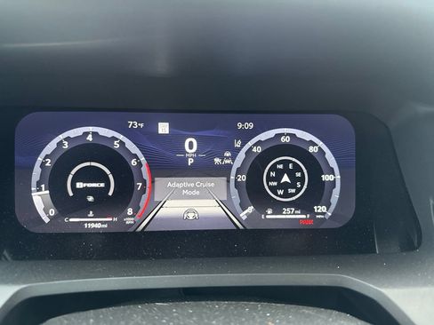 Used 2025 Toyota Tacoma TRD Sport AWD/4WD image 14