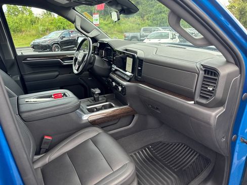 Used 2022 GMC Sierra 1500 Elevation w/ Elevation Premium Package AWD/4WD image 28