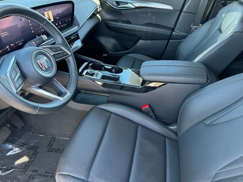 Used 2025 Buick Envision Preferred image 18