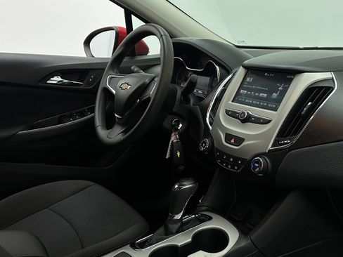 Used 2017 Chevrolet Cruze LS FWD image 30