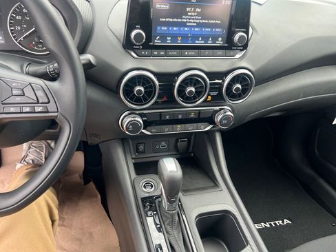 New 2025 Nissan Sentra S image 18
