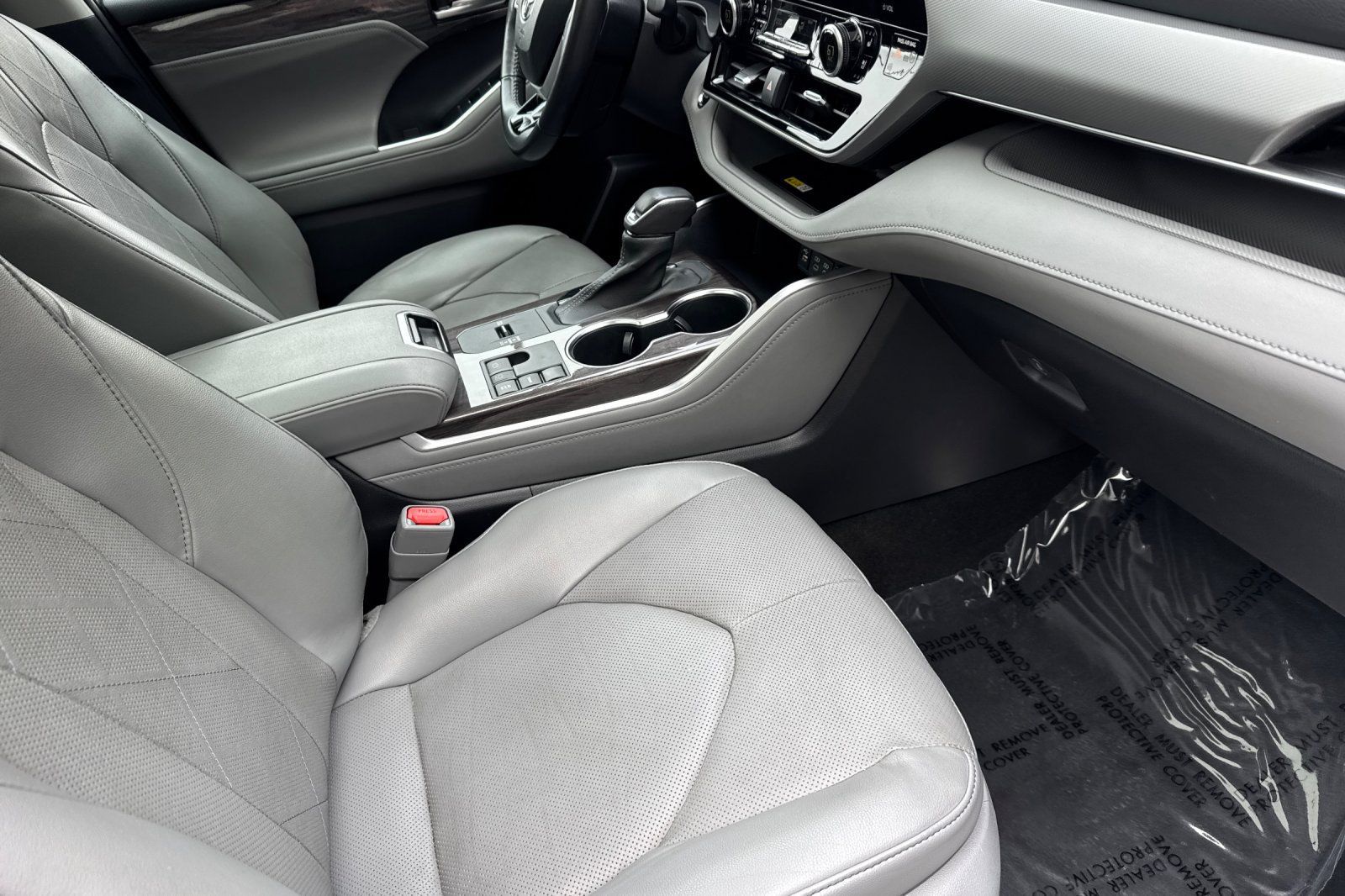 Used 2023 Toyota Highlander Platinum FWD image 20