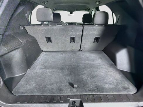 Used 2022 Chevrolet Equinox LT FWD image 27