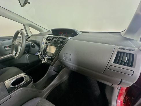 Used 2013 Toyota Prius V Three FWD image 41
